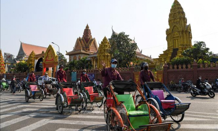 Campuchia bỏ quy định đeo khẩu trang bắt buộc tại nơi công cộng