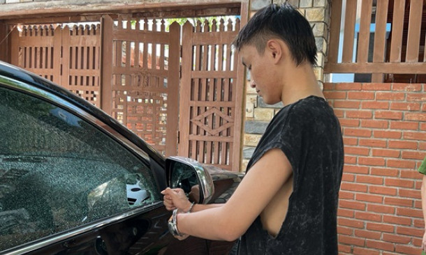 Bắt đối tượng chuyên đập kính ô tô để trộm tài sản