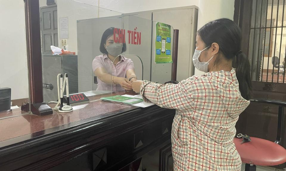 Giải ngân khoản vay đầu tiên của chương trình phục hồi và phát triển kinh tế - xã hội