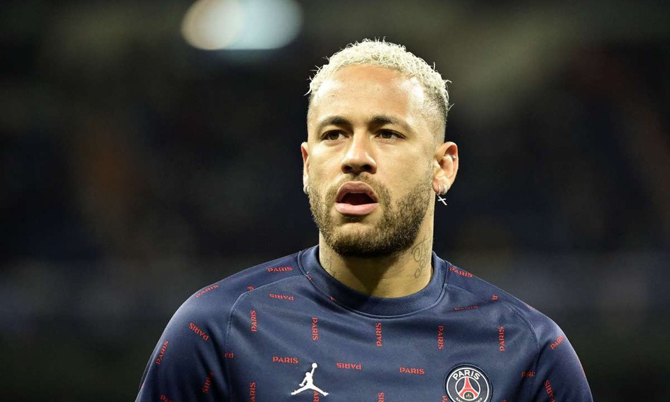 PSG ra giá bán Neymar
