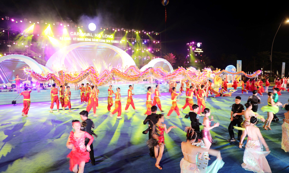 Sôi động, ấn tượng Carnaval Hạ Long 2022