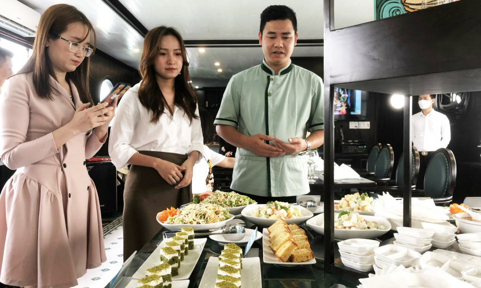 Vệ sinh an toàn thực phẩm mùa du lịch