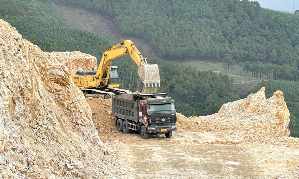 Đáp ứng nhu cầu vật liệu san lấp mặt bằng các dự án