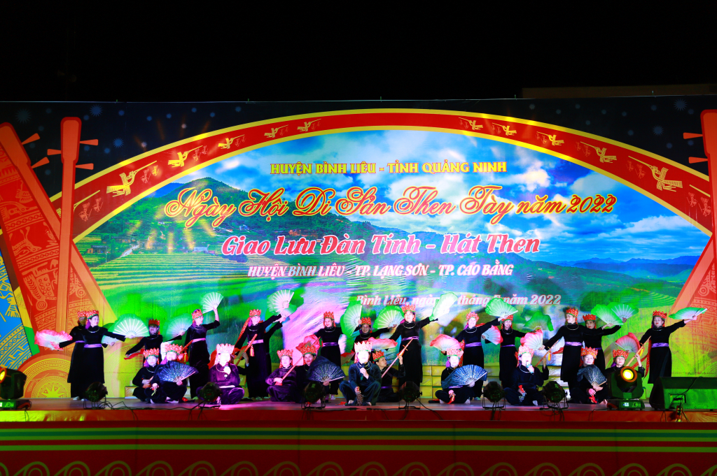 Tối 1/5, huyện Bình Liêu tổ chức Ngày hội di sản Then Tày năm 2022, giao lưu đàn Tính - hát Then huyện Bình Liêu - TP Lạng Sơn - TP Cao Bằng. Đây là sự kiện nằm trong chuỗi các hoạt động kích cầu du lịch do huyện Bình Liêu tổ chức.