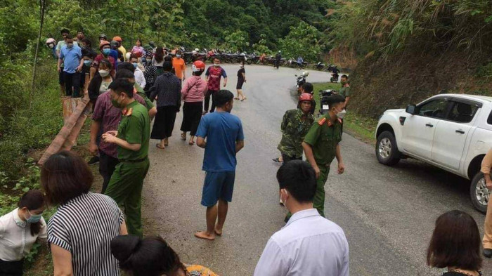 Ô tô lao xuống hồ thủy điện, Phó Hiệu trưởng trường THPT ở Sơn La tử vong 1