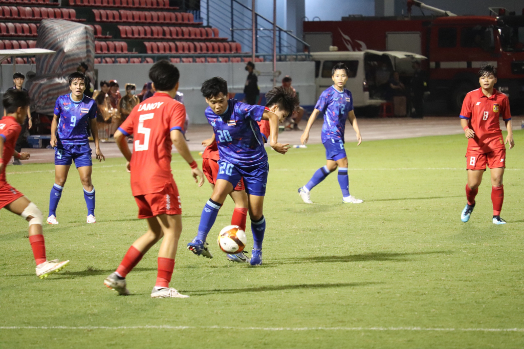 Thế trận hầu như chỉ diễn ra một chiều khi Thái Lan chủ yếu chơi trên phần sân đối thủ.