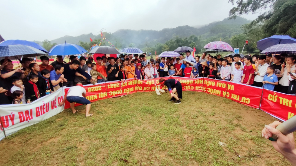 Một hoạt cảnh trong phần Hội tại Lễ hội Đồng Đình, xã Phong Dụ, huyện Tiên Yên, năm 2022.