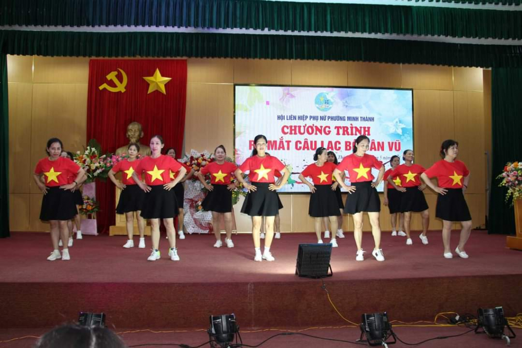 Hội LHPN Phường Minh Thành, Quảng Yên ra mắt CLB dân vũ/