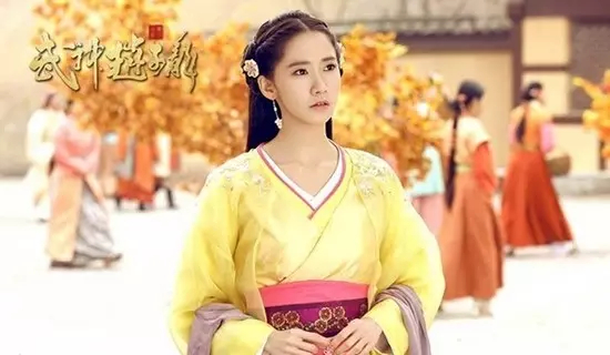 Vẻ đẹp mong manh của Yoona 