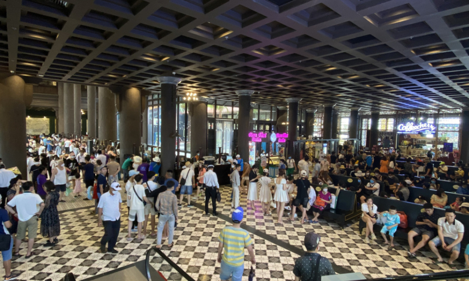 Quang Ninh welcomed roughly 100,000 tourist arrivals on April 30