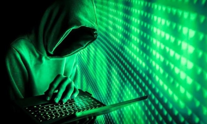 Hacker lừa cả Apple, Google, Facebook