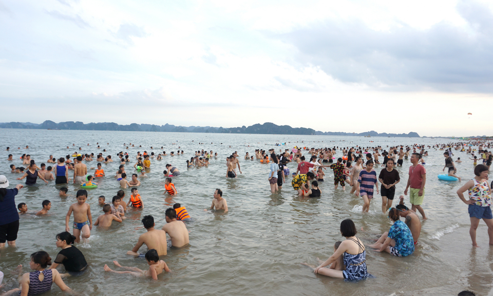 Hấp dẫn du lịch biển đảo Quảng Ninh