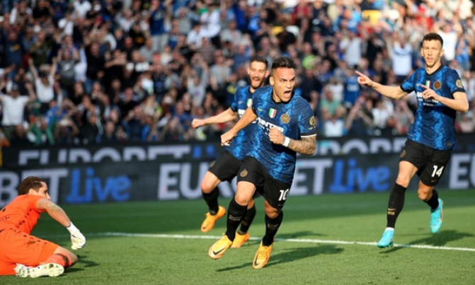 Inter tiếp tục bám đuổi Milan