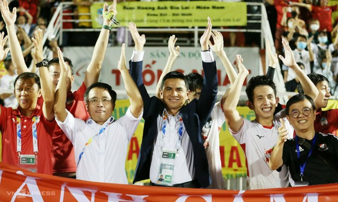 Việt Nam vượt Trung Quốc trên bảng AFC
