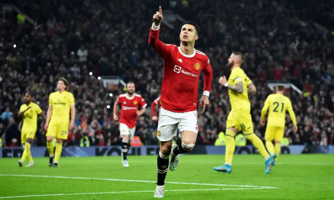 Man Utd thắng đậm trận cuối sân nhà