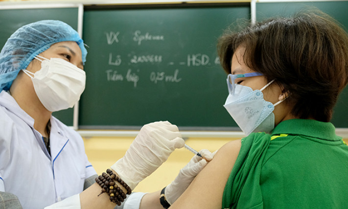 Chiều 3/5: Năm điều phụ huynh cần lưu ý sau khi tiêm vaccine phòng COVID-19 cho trẻ từ 5 - dưới 12 tuổi