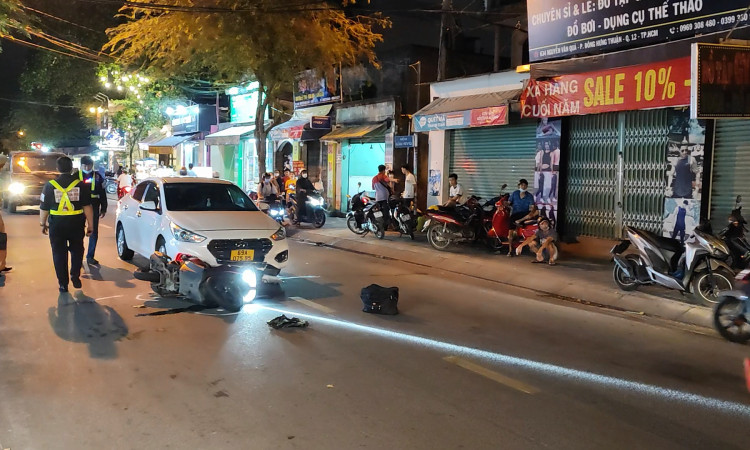 Bắt giữ 2 nghi can trong vụ cướp giật điện thoại khiến nạn nhân tử vong