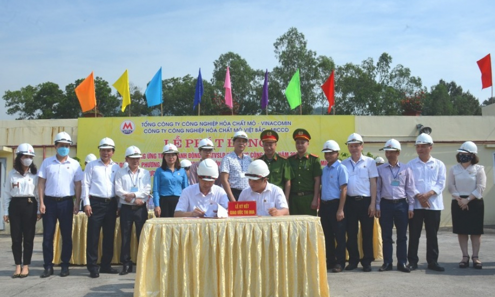 Diễn tập phương án phòng cháy, chữa cháy và cứu hộ cứu nạn tại Công ty Công nghiệp Hóa chất mỏ Việt Bắc - MICCO