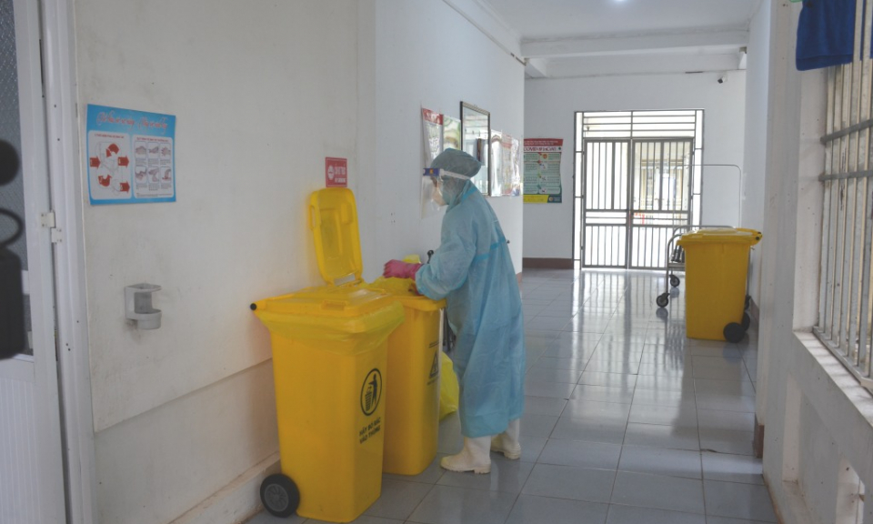 Tăng cường xử lý chất thải, bảo đảm vệ sinh môi trường