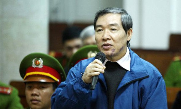 'Nhanh chân' ra nước ngoài trước khi bị khởi tố, nhiều bị can vẫn bị bắt về quy án