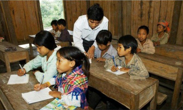 Điều kiện hưởng phụ cấp công tác lâu năm vùng đặc biệt khó khăn