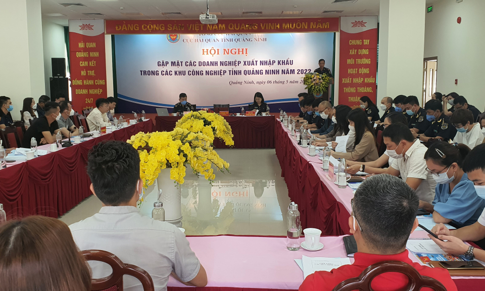 Cục Hải quan tỉnh gặp mặt các doanh nghiệp XNK trong KCN