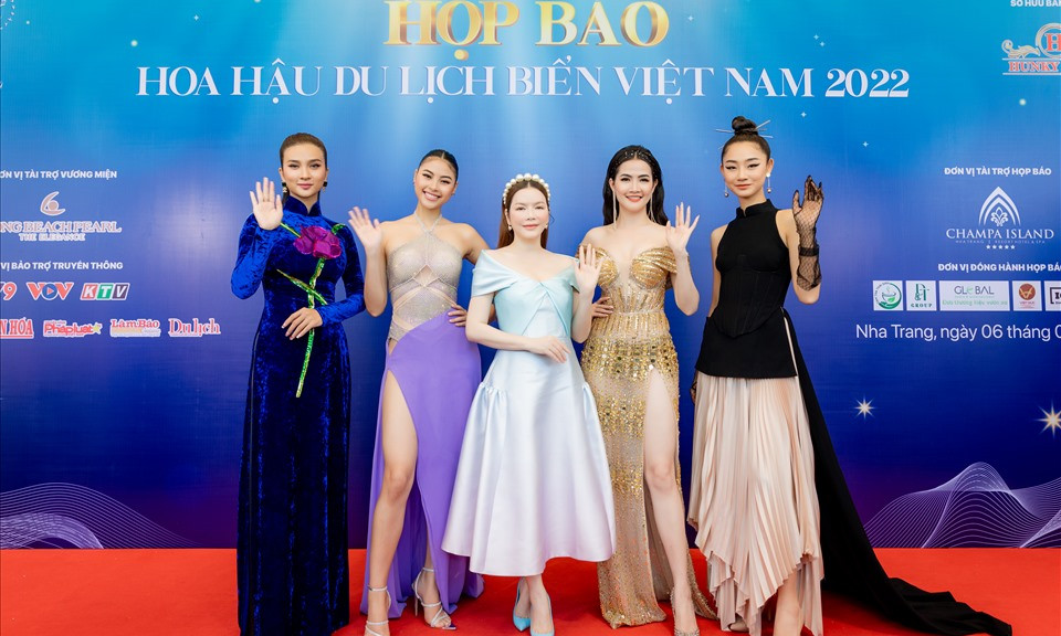 Hoa hậu du lịch biển Việt Nam sẽ nhận vương miện trị giá 1,8 tỉ đồng