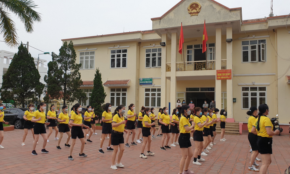 Phụ nữ tích cực xây dựng đời sống văn hóa