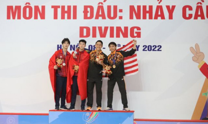 Việt Nam wins its first medals of SEA Games 31