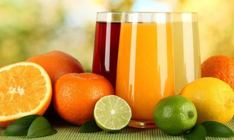 Uống thuốc với sữa, nước trái cây có gây hại không?