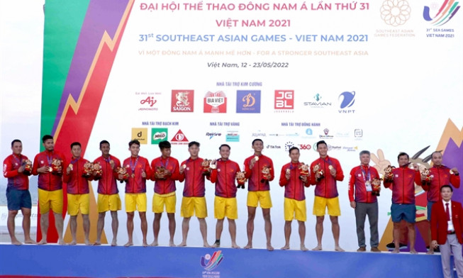 Việt Nam ends beach handball competition unbeaten