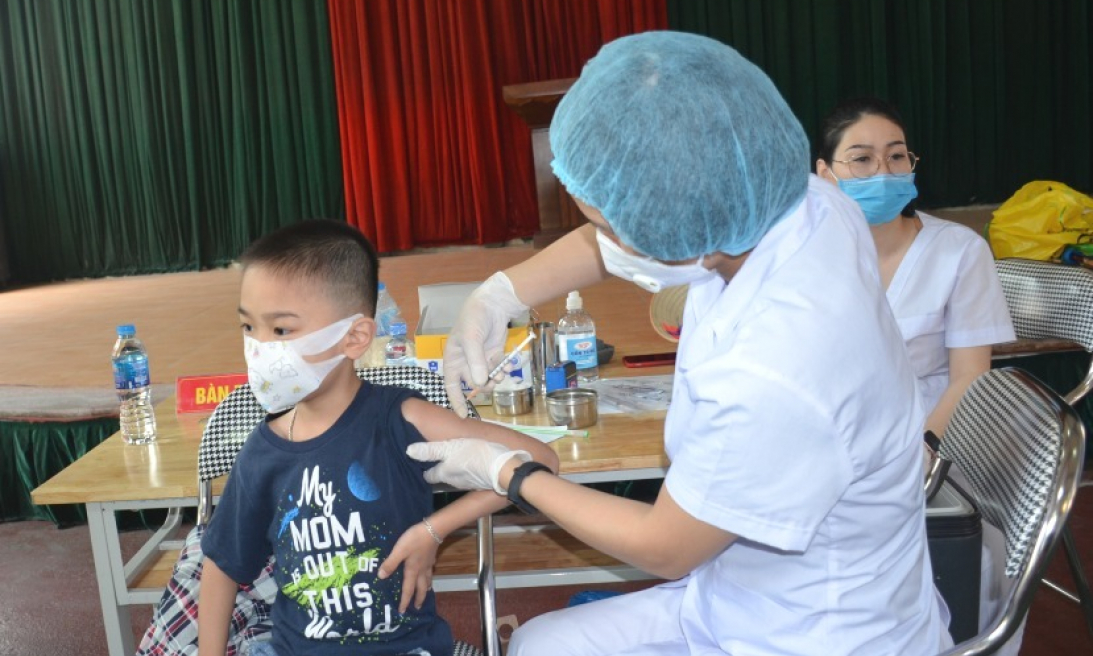 Đảm bảo an toàn tiêm vắc-xin phòng Covid-19 cho trẻ em