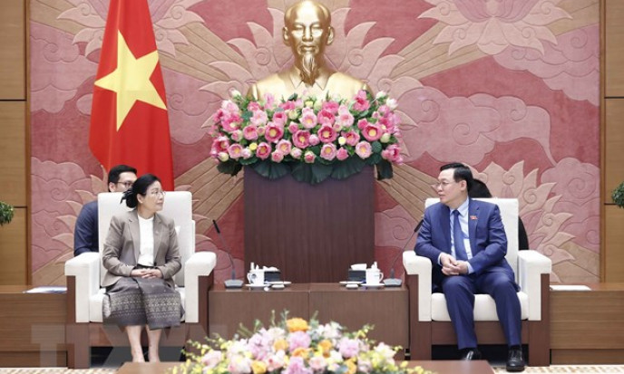 Chủ tịch Quốc hội tiếp Chánh án Tòa án Nhân dân tối cao Lào