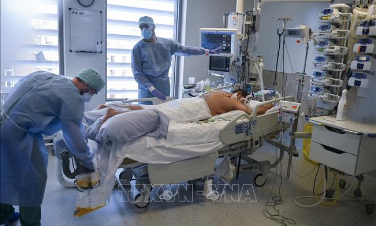 WHO: Số bệnh nhân COVID-19 tử vong tại châu Âu vượt 2 triệu ca