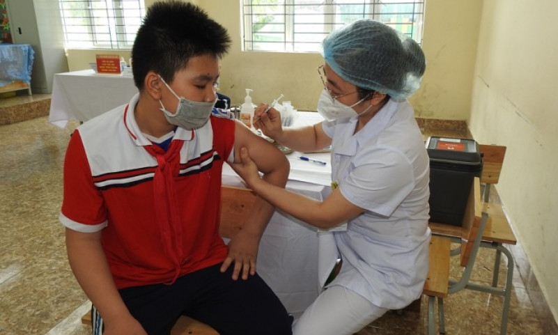 Phó thủ tướng đốc thúc tiến độ tiêm vaccine Covid-19 cho trẻ từ 5 tuổi