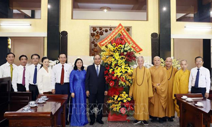 Chủ tịch nước Nguyễn Xuân Phúc chúc mừng Đại lễ Phật đản tại Thành phố Hồ Chí Minh