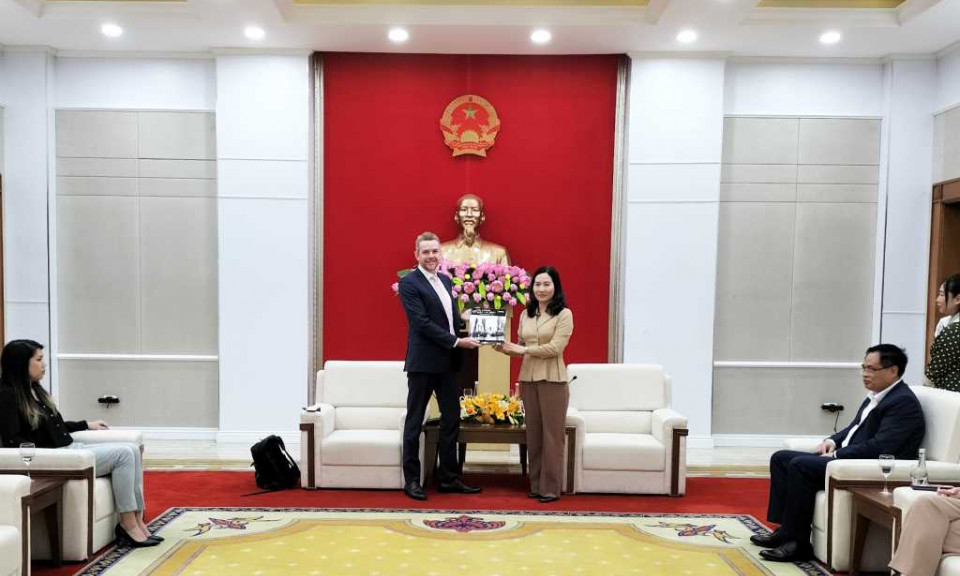 Quang Ninh researches cooperation with Discovery Networks to promote tourism
