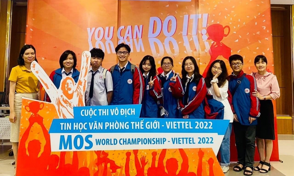 Cuộc thi Vô địch Tin học văn phòng thế giới - Viettel 2022: Trường THPT Chuyên Hạ Long có 7/8 học sinh đạt chứng chỉ MOS quốc tế