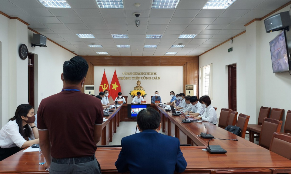 Nhắn tin trả lời công dân