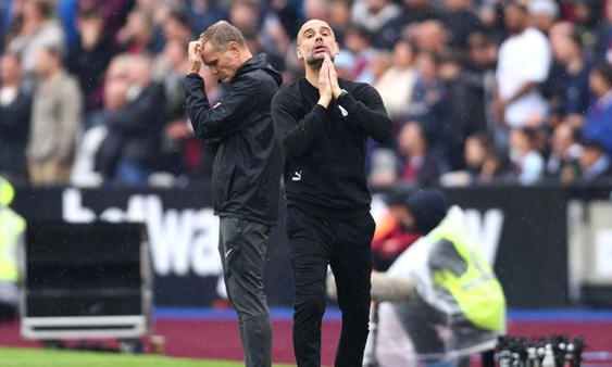 Quả penalty hỏng của Mahrez có thể khiến Man City sụp đổ
