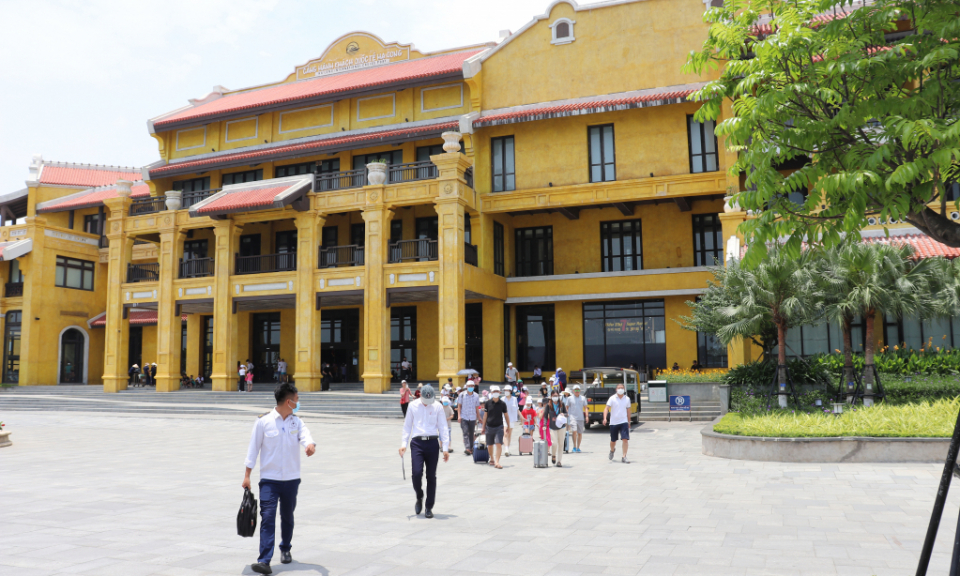 Quang Ninh welcomed roughly 100,000 tourist arrivals last weekend