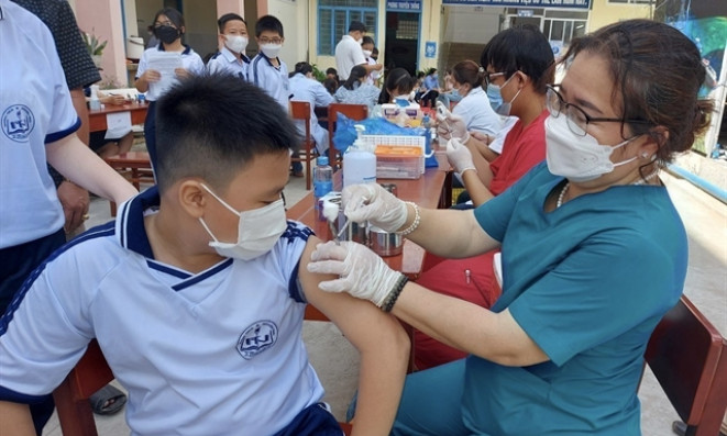 Slight decrease in COVID cases on Monday