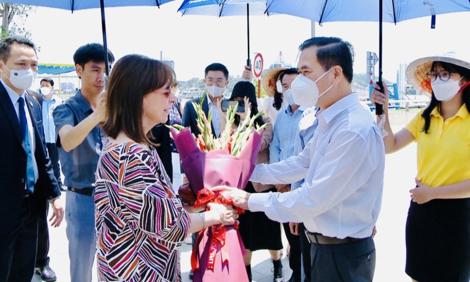 Greek President Katerina Sakellaropoulou visits Ha Long Bay
