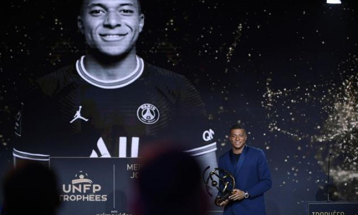PSG chấp nhận buông bỏ Mbappe