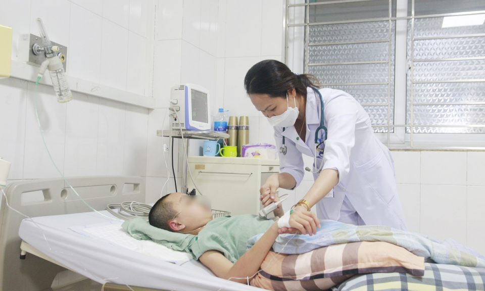 Cứu sống bệnh nhi 13 tuổi bị xuất huyết não