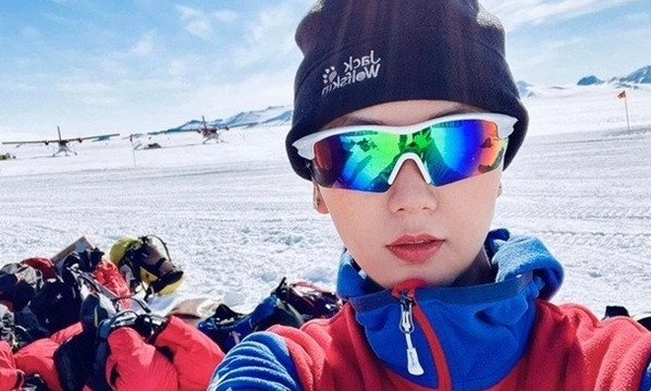 First Vietnamese woman reaches summit of Mount Everest