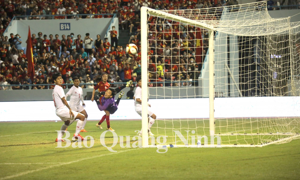 Thắng Myanmar 1-0, đội tuyển bóng đá nữ Việt Nam vào chung kết