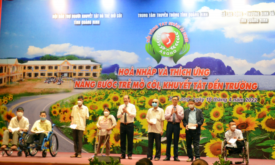 Giúp người khuyết tật hòa nhập cộng đồng