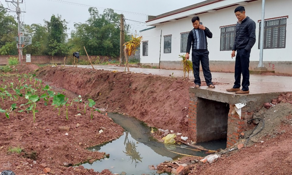 Sớm xử lý tình trạng ô nhiễm môi trường tại khu tái định cư thôn 1, xã Quảng Phong