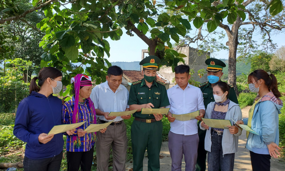 Đồn Biên phòng Quảng Đức tuyên truyền phổ biến pháp luật cho người dân